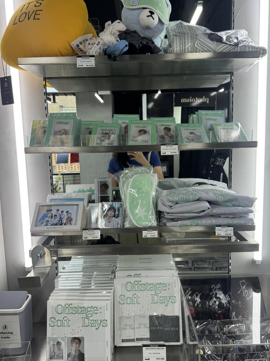 eotteo_k_shop's tweet photo. Hello! baka meron po nag hahanap ng mga old merch ng Treasure or ANY YG Artist group? DM niyo lang po kami🤗

📍the SameE/Yg Store Myeongdong— TREASURE OFFICIAL MERCH

📌ETA in Manila- Aug.21

DP: ₱500 payo
BAL: once onhand

#TREASURE #트레저 #YG #YGSELECT #와이지셀렉트 #MD #MERCH