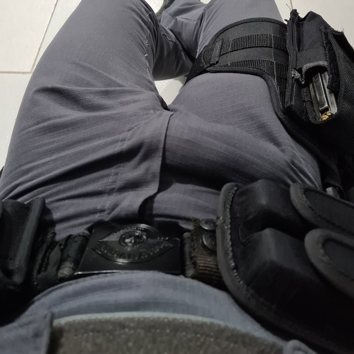 PolicialHetero's tweet photo. Gravei conteúdo novo 🚔 
https://t.co/TO4QRGvw2g https://t.co/O5Lqyp7GUV