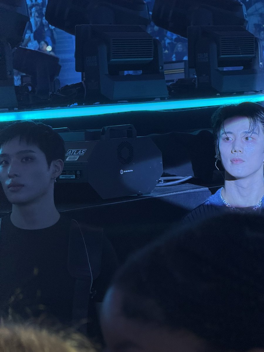 piwonvalo's tweet photo. what are they looking at wrong answers only https://t.co/WQrP5haBQr