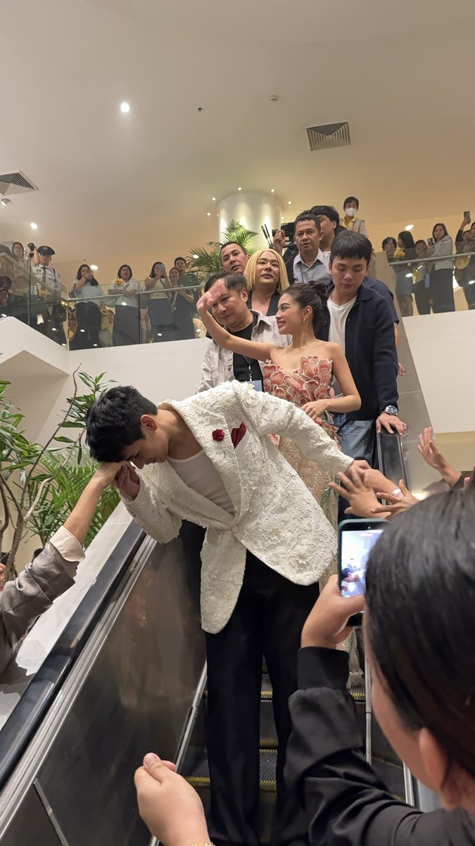 masterREDforYU's tweet photo. People may judge you by a story they were told, but never let someone else’s false narrative change the truth of who you are. Keep choosing kindness, keep doing good, and let your character speak louder than the lies ever could. 💙🧿 https://t.co/6xm3fXRxfQ