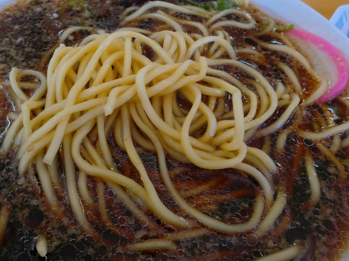 akki_MH_69's tweet photo. 【光華飯店】さん
(角田市角田字泉町)
「ラーメン+チャーハン」
有名人気店に初訪店。
これが角田ブラックか！🚀💫
チャーハンはボクの好きなしっとり系。
ボク如きが語らんでもええでしょ。
旨ximum！
ご馳走様でした。
#AKi麺活2026 https://t.co/dJYdMtZNDc