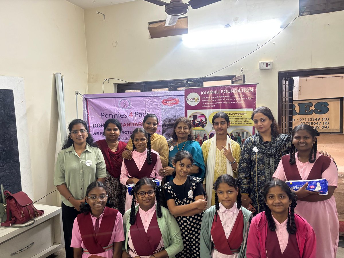 Kaam4uF's tweet photo. As part of Project Melody – Shravanti, Kaam4U Foundation conducted a sanitary pad donation drive at Helen Keller College for Deaf &amp; Dumb on July 30. ❤️

Thank you to our volunteers &amp; Pennies 4 Pads!
#ProjectMelody #Kaam4UFoundation https://t.co/FitrkzgHke
