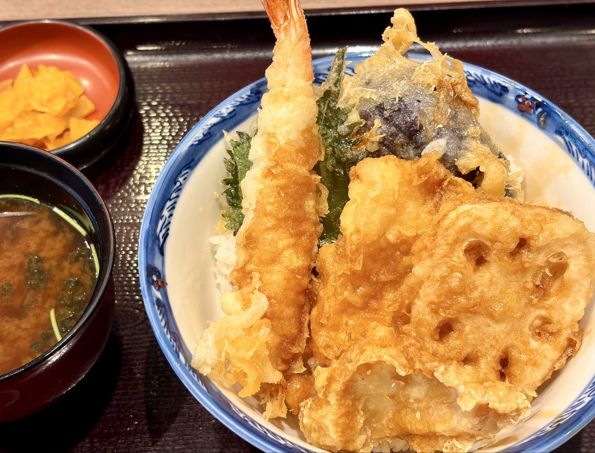 mollifier's tweet photo. お昼ご飯は天丼 https://t.co/QcMq0hC35H