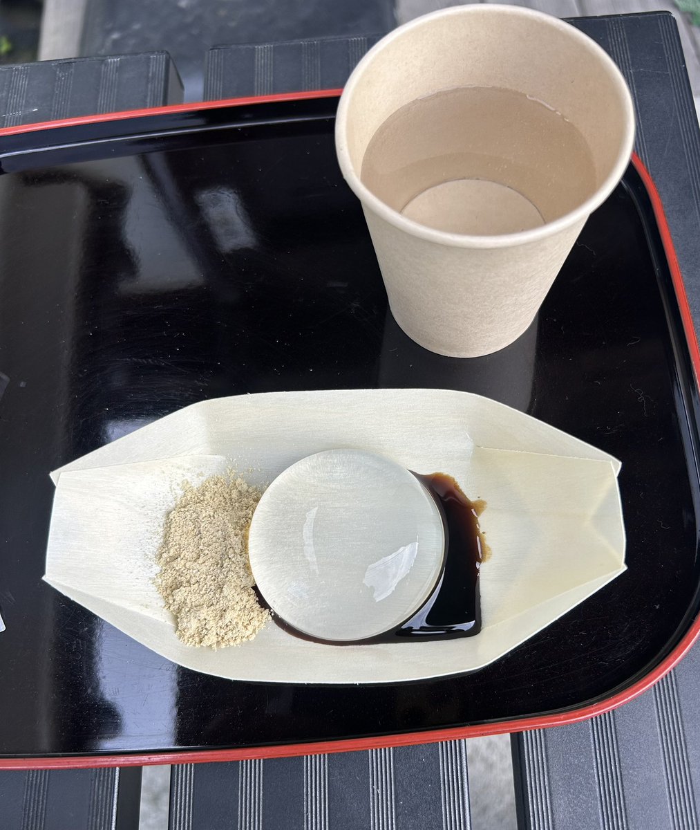 ao_0101_Chartos's tweet photo. デザートに水信玄餅✨️

山梨まで戻ってきて夏限定の名物を今年も食べに来た😋
賞味期限が30分なのでテイクアウトが不可な水信玄餅(*´༥`*)ｳﾏｳﾏ
そしてお土産に生信玄餅🍡こっちは賞味期限3日😏 https://t.co/DCjZXrHmkM
