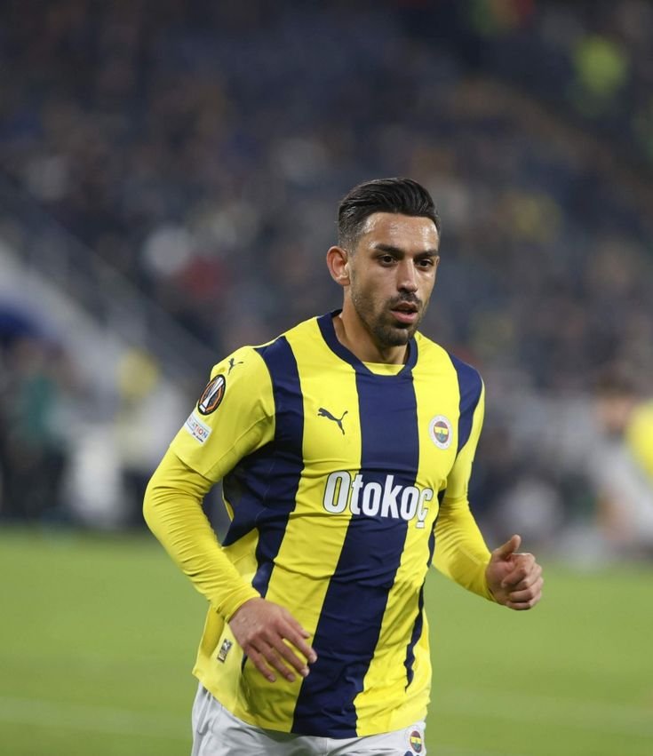 iamorkinho's tweet photo. İrfan Can Kahveci hakkında doğru eleştiri yaptığım için takipten çıkıyorlar 😅 bu kitleyle nasıl şampiyon olacaksın ki. Bu adamı Fenerbahçe'de görmek istemiyoruz kardeşim. https://t.co/rwlCm4iFM6