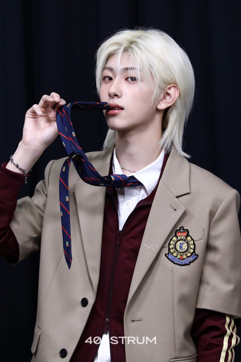 _409808's tweet photo. 260815 케이팝투게더 HQ

연하의매력..

#Splayit #에스플릿 
#에이든 #AYDN https://t.co/9uwXPNp2uf