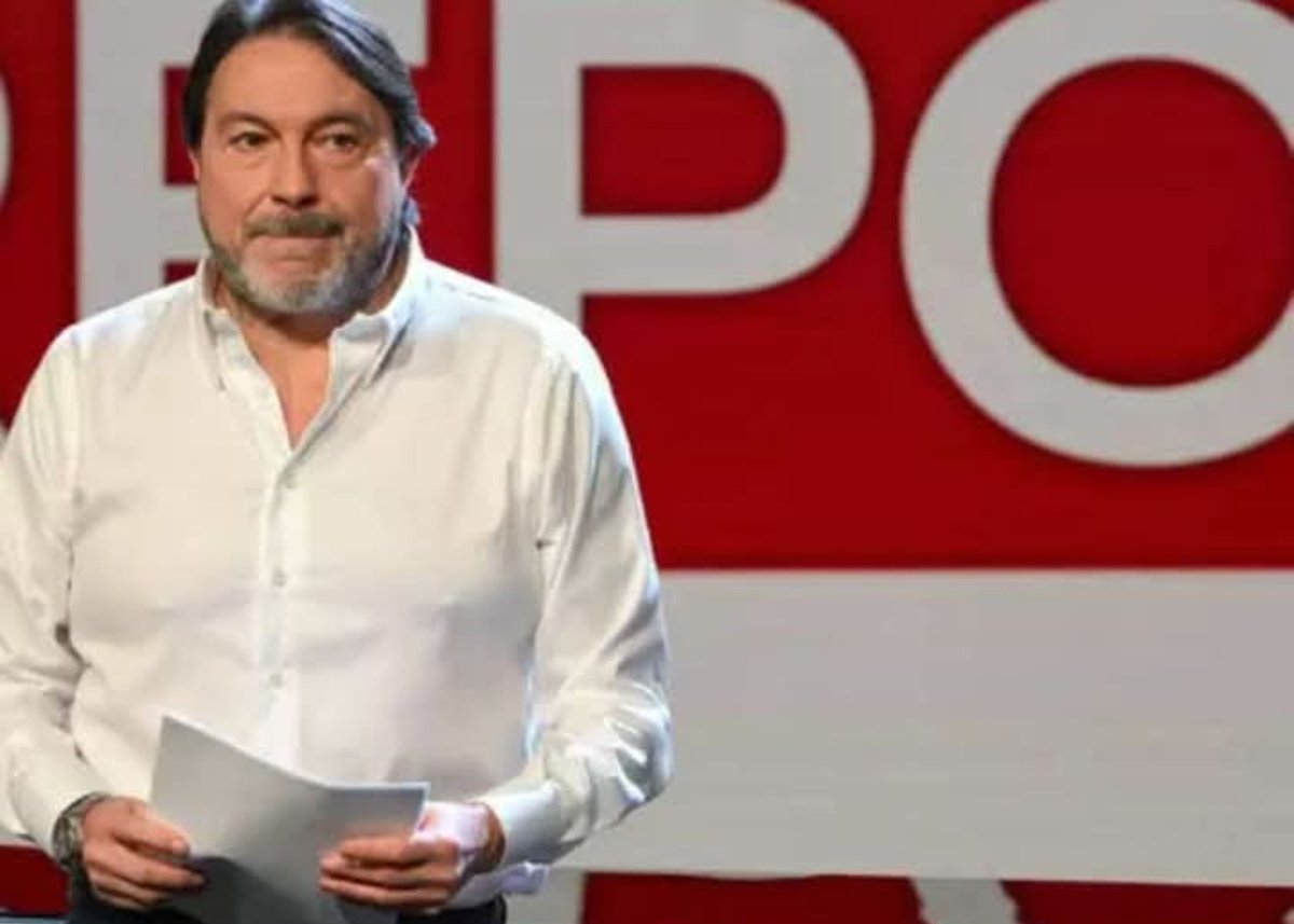 PasqualeR_ITA's tweet photo. Ranucci prima di lasciare la Rai deve fare un'ultima puntata dove deve chiedere umilmente perdono alle decine di persone accusate dalle sue inchieste farlocche e che alla fine sono state assolte da ogni accusa https://t.co/25DG3crIXf