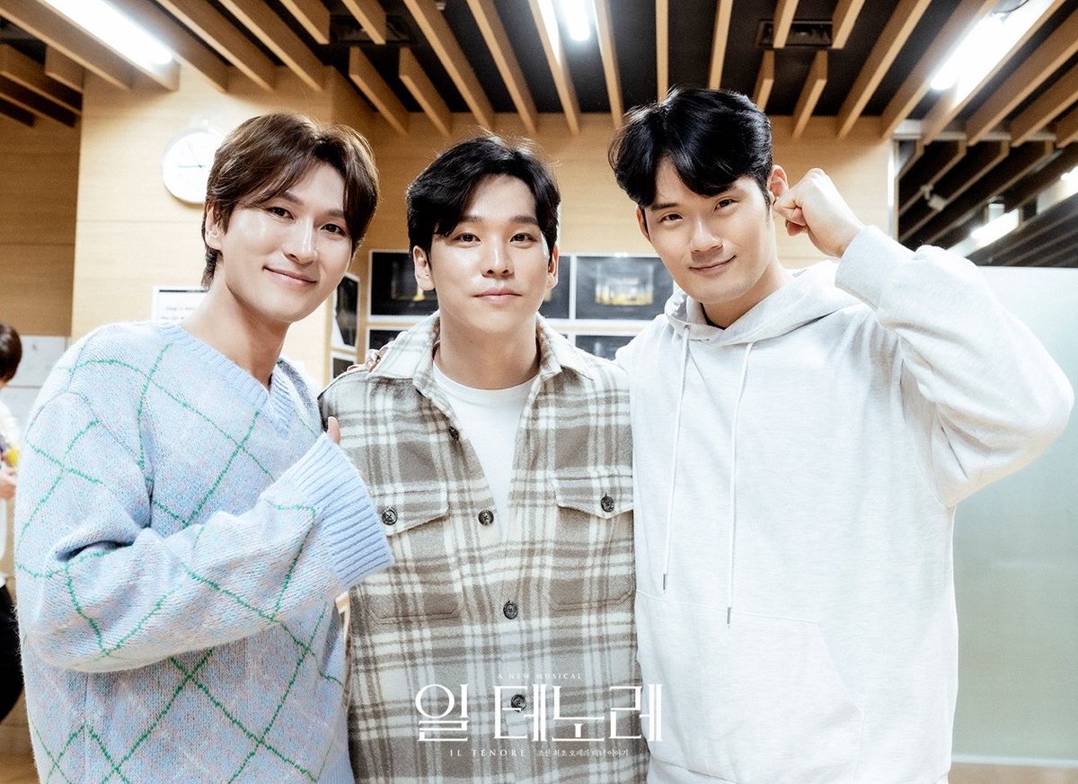 nnyaaaak's tweet photo. 내가 사랑하는 아조씨들이 한 앵글에 있는 모습을 다시 보고죽을수잇을가,,🥺 https://t.co/gu7QzbcqBx