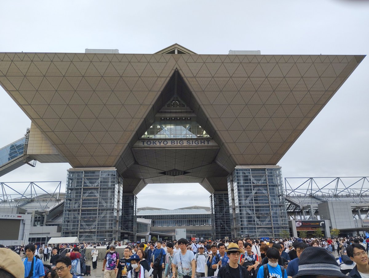 maru2ub's tweet photo. 戦友よ、また年末に会おう https://t.co/HZKQ3XdmVS