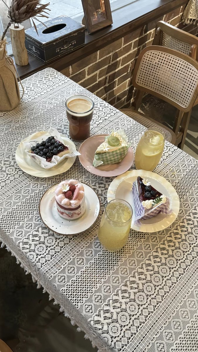 liamqyyz's tweet photo. 因為你我會記得這一分鐘#下午茶 https://t.co/0dueVzEQRD