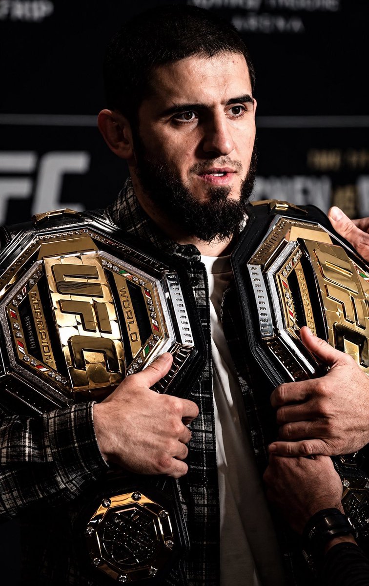 l7rr7's tweet photo. 👑🐐❤️
#ufc330 https://t.co/X73g6A7uEZ