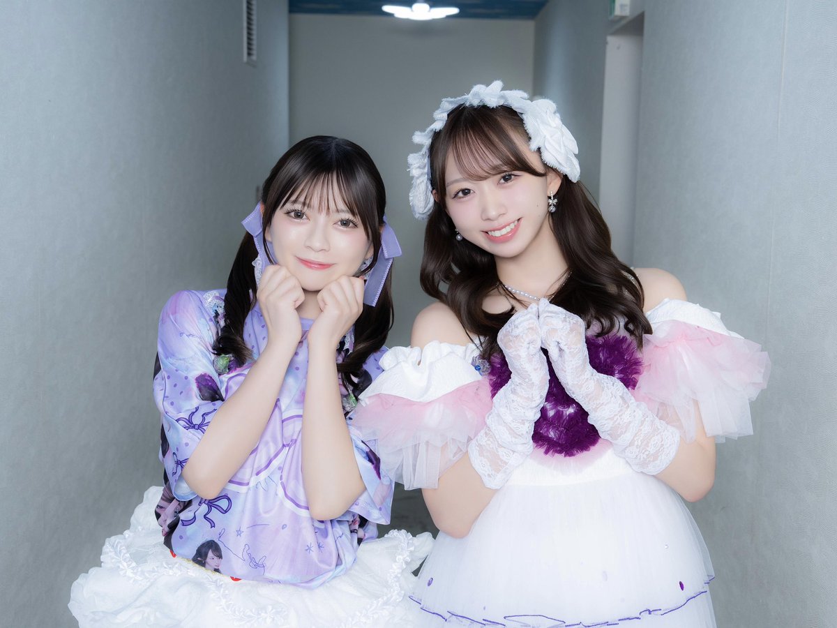 tws_miri's tweet photo. はじめて作るフルグラT、ポップにつくりたくて曲の要素をポーズに詰めたのだけどみんな全部わかるかな？( ᵕᴗᵕ )⭐️

あと色味が可愛くて、メンバーにも似合う紫で神だった❕❕❕
#松田美里生誕ライブ2026 https://t.co/vmK2nJV9GC