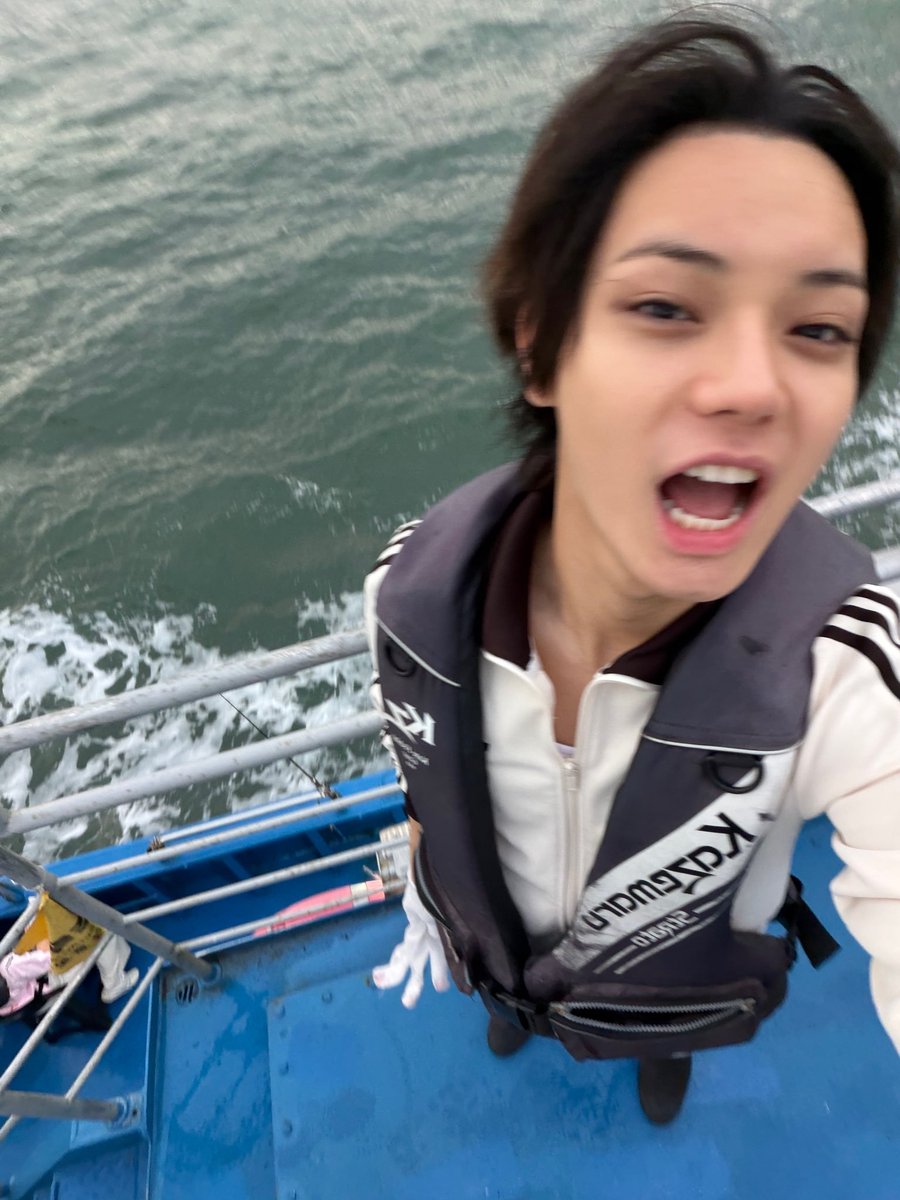 kwonoyuI's tweet photo. 권태공의 세월낚시! (ended up getting a rockfish) https://t.co/BDTWOEw3BI