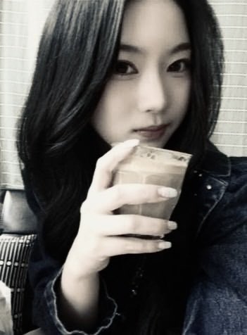 premashesa's tweet photo. ️️ 

Biarkan Asher keliling sama daddynya dulu karena ibunya butuh rehat sejenak untuk mengisi asupan kopi harian. 😂

️️ ️️ https://t.co/qtrj3hvOzt