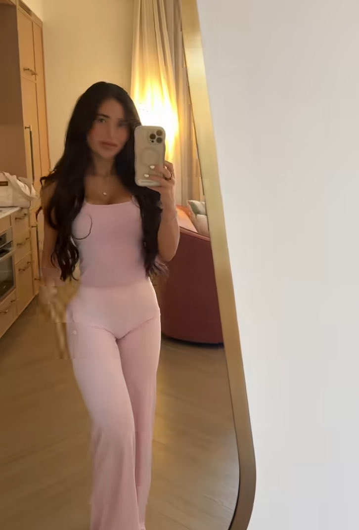 AngieVaronyyry's tweet photo. Self love 🥰 https://t.co/bO5kad450h