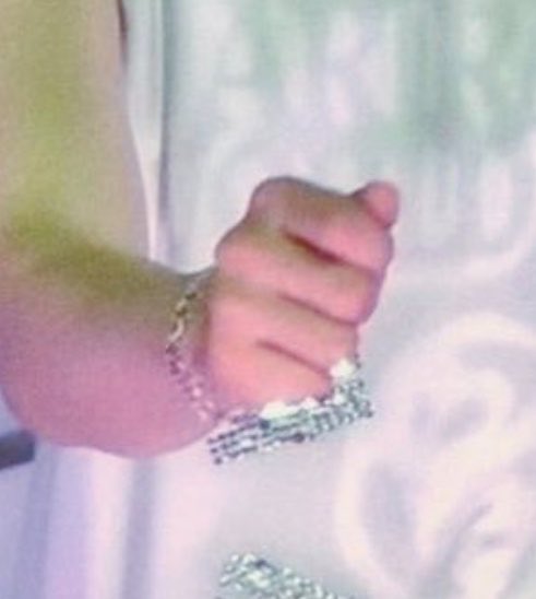 jm3goo's tweet photo. his tiny hands noou https://t.co/rru4Lroc0b