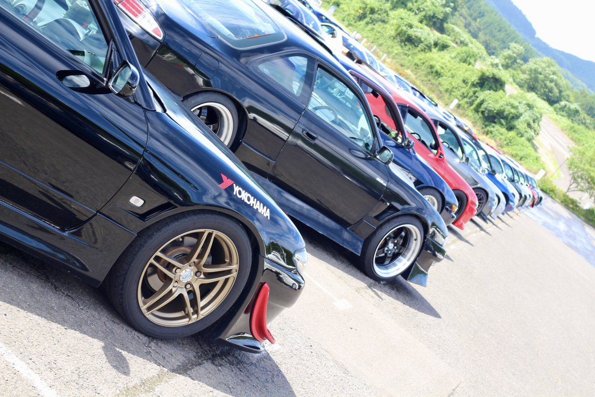 zakkivari's tweet photo. 東北SRMTにて
一つとして同じ仕様のない、個性あふれるSR車両が集まりました😊
#東北SRMT https://t.co/qApiM6OHt2