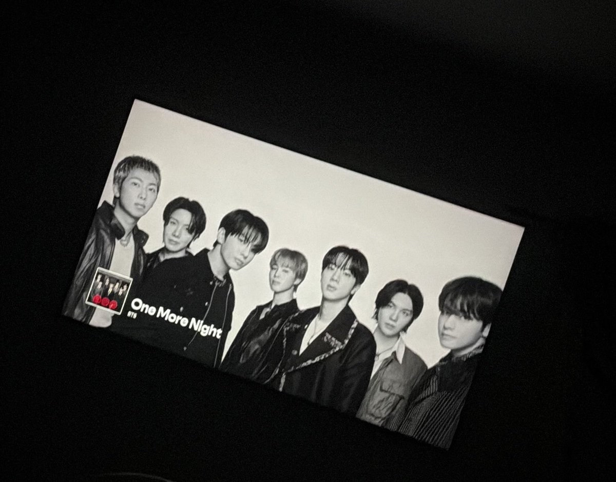 mafids10's tweet photo. Se puede funar al animal y seguir haciendo stream, buenas noches. 

#가해자반대ARMY
#폭력반대ARMY
#ARMYsAgainstAbusers
#ARMYsAgainstViolence
#ARMYsAgainstChrisBrown https://t.co/ahl0qsxK4z