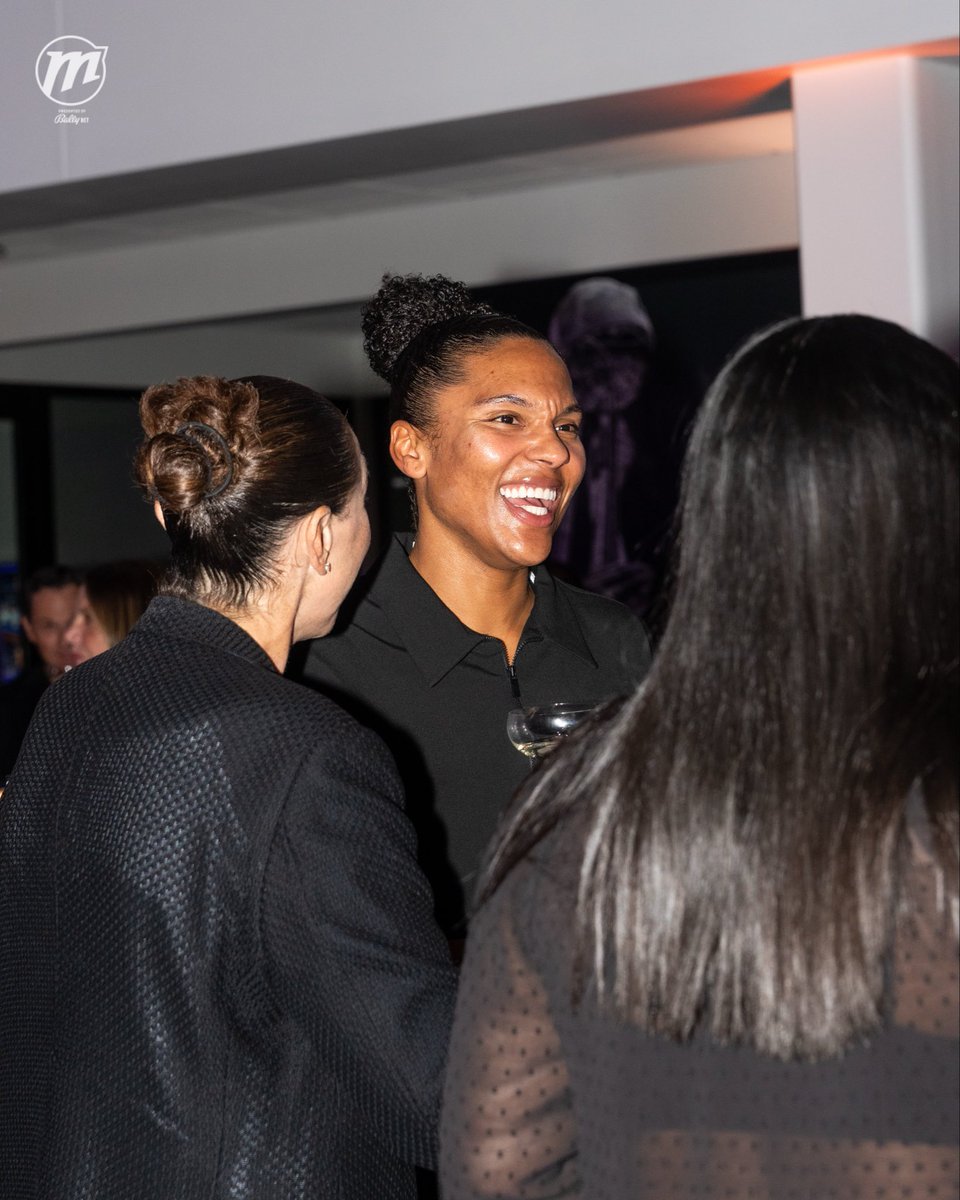 PhoenixMercury's tweet photo. The world gets to celebrate Diana tomorrow. Tonight, Diana gets to celebrate with her people. https://t.co/HIsLuRFHoM