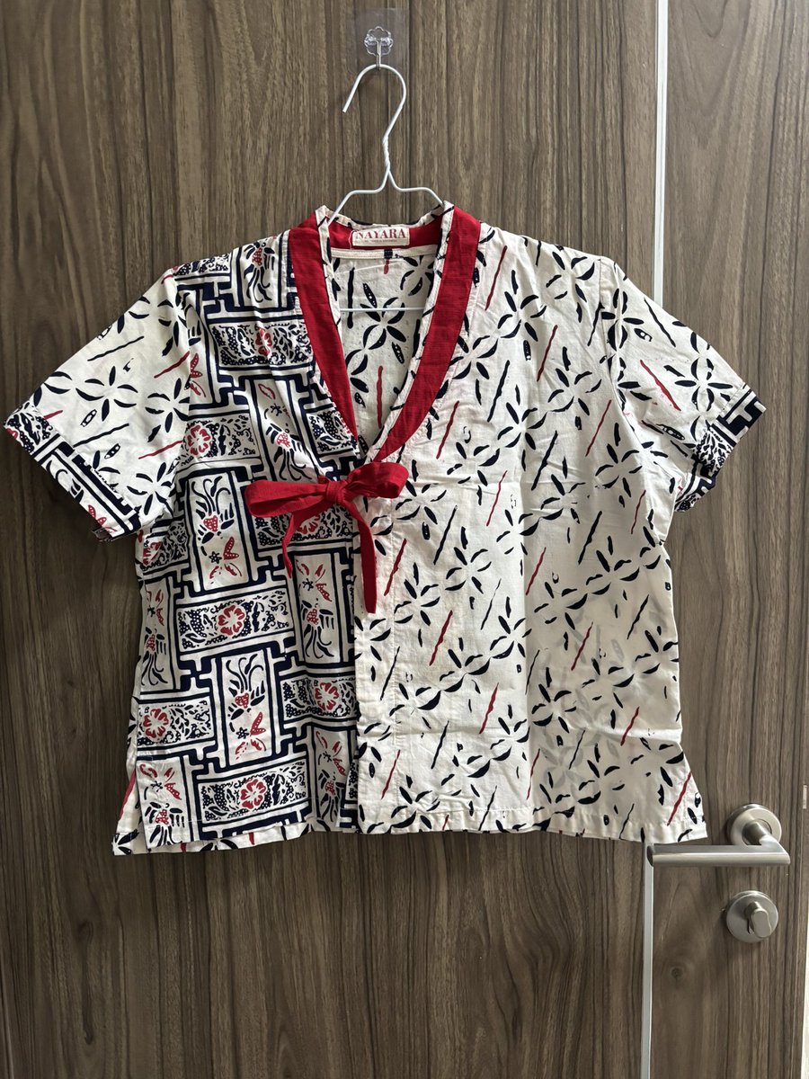 traassshh's tweet photo. WTS atasan batik lengan pendek NAYARA

💸 : 90k , via 🍊 ya

ld 115 (allsize) https://t.co/NrJNreCtj4