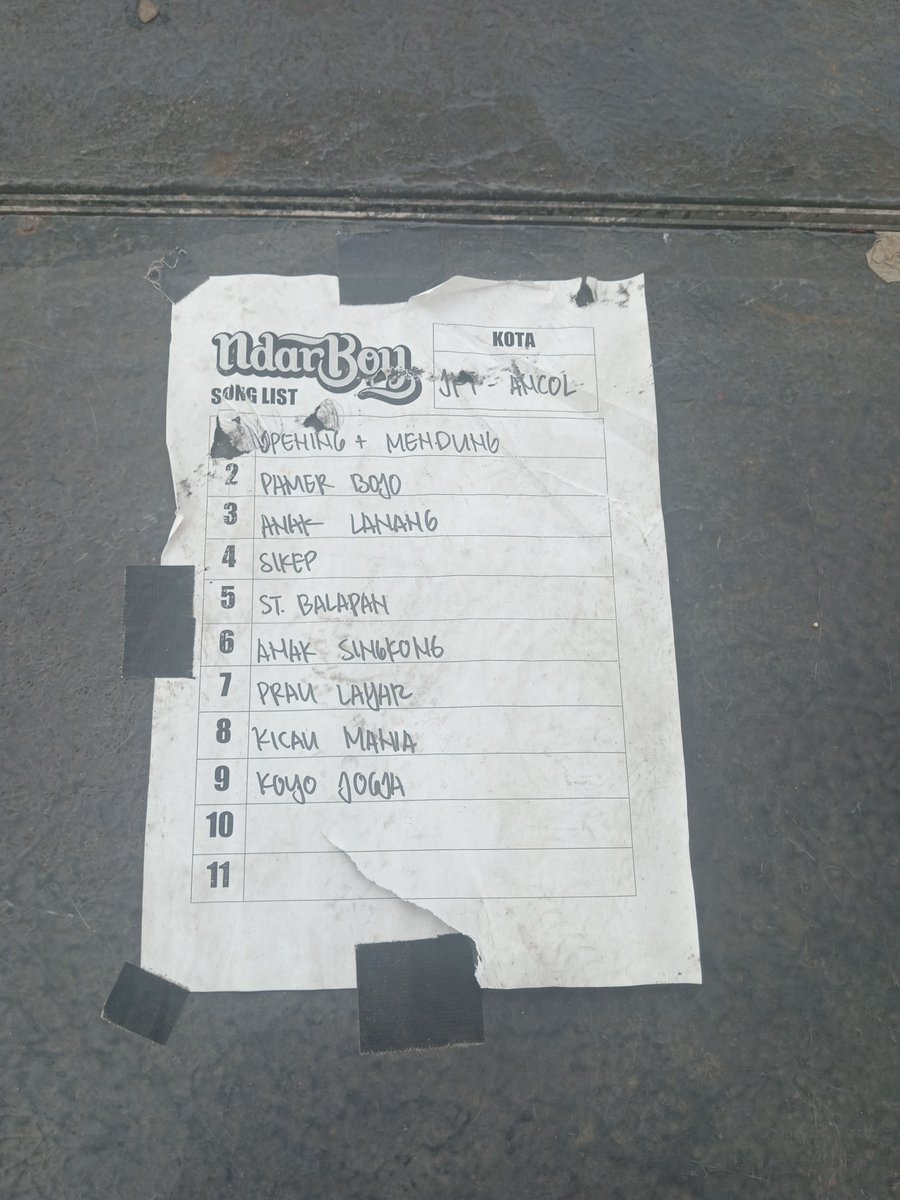 txtdrkrw's tweet photo. Nemu song list Ndarboy. Laku berapa ya kira-kira? 🤔
Ada Kicau Mania coy! https://t.co/1gtB9whmC3