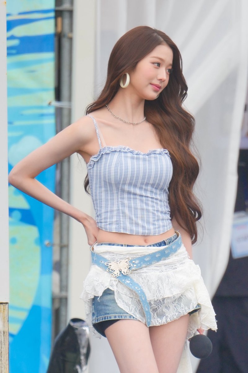 yourmegitsune's tweet photo. Princess Wony ๐
#kpop #WaterMusicPoolParty #CaribbeanBay #ive #izone #wonyoung https://t.co/bLouO3j3dM