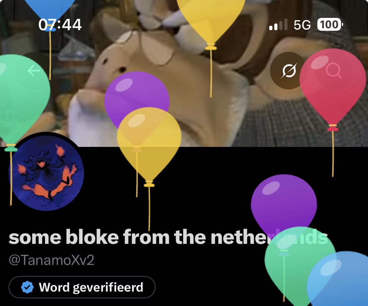 TanamoXv2's tweet photo. The balloons are invading my phone https://t.co/NZ7Zz1aOtf