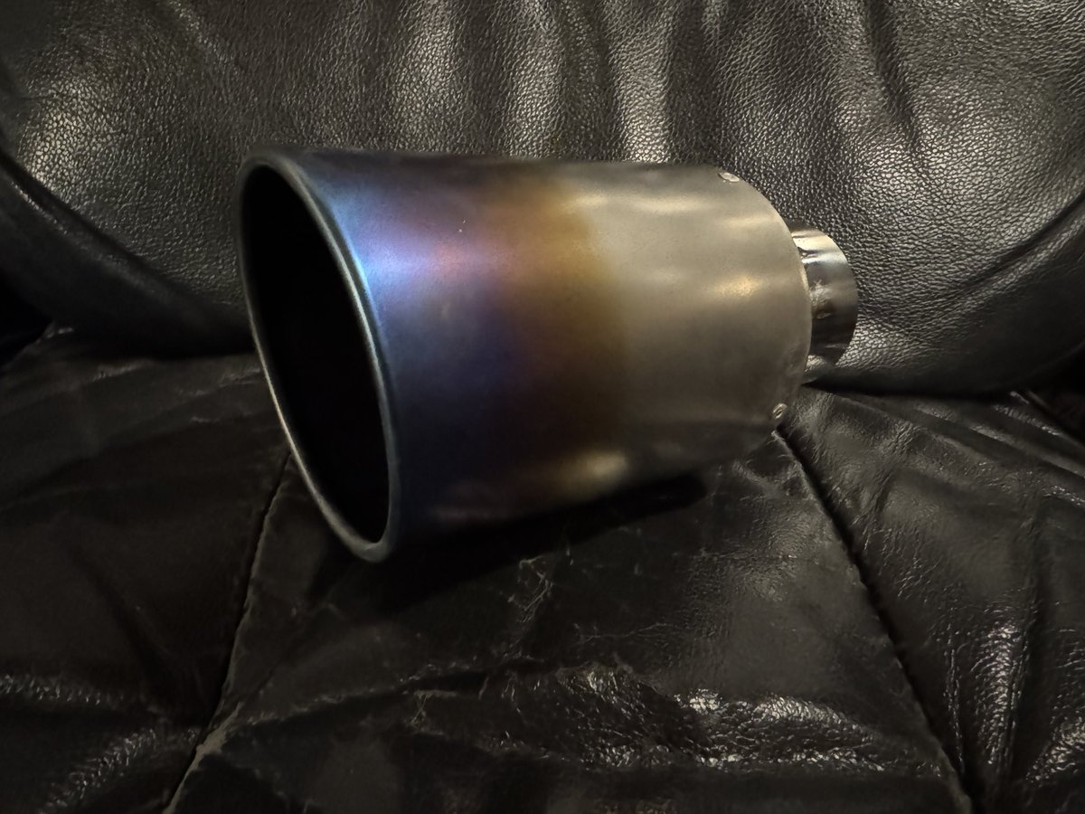 speedforme1's tweet photo. RZ34、S30Z  スピードフォルム

センターマフラー、マフラーカッター出口 ステンレス ショット仕上げ、
純チタン 焼き色仕様　両方ともカッコイイ https://t.co/dUYGJNvkT8