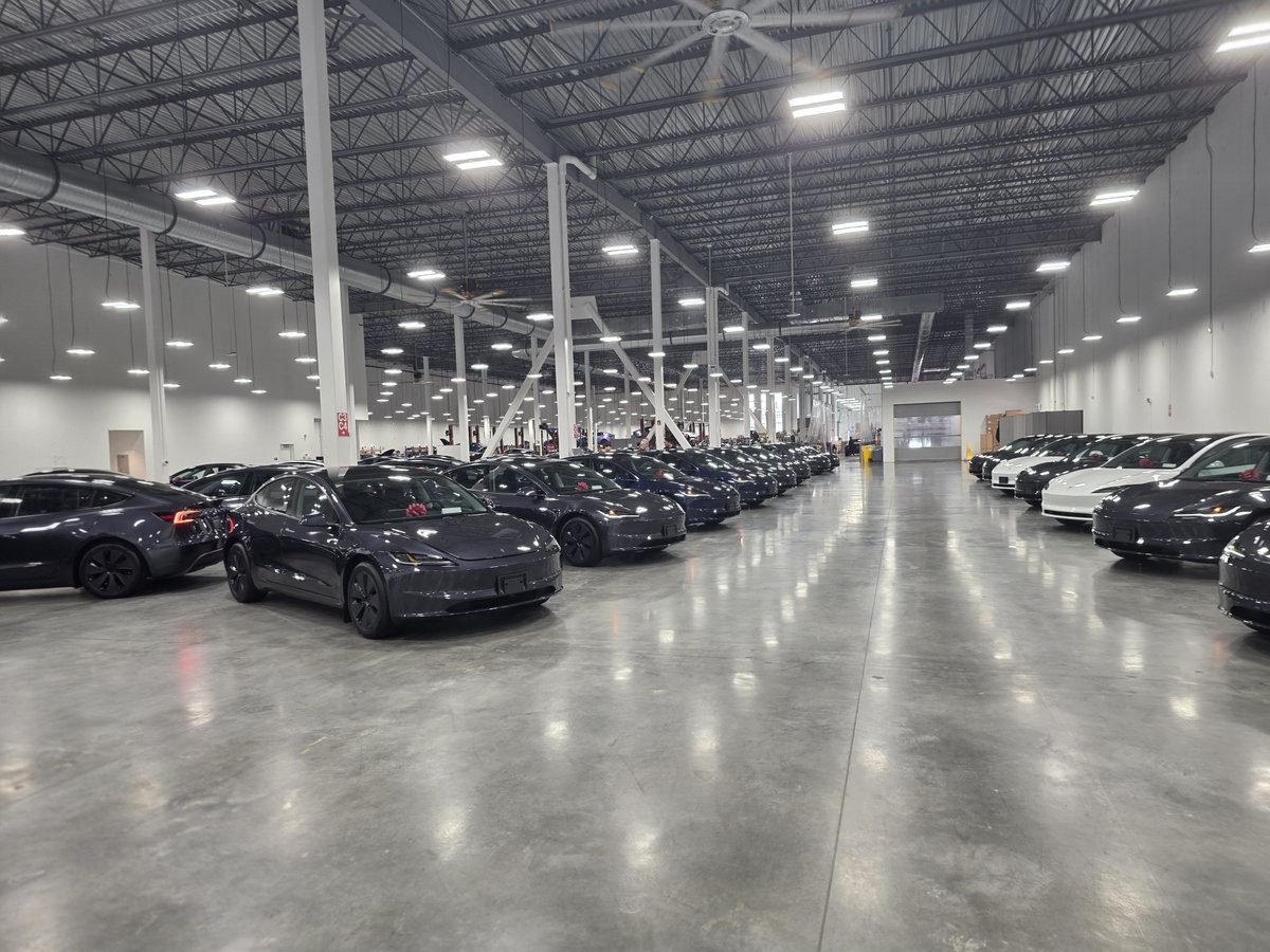bmsmgt's tweet photo. The Tesla Port Coquitlam delivery center is currently experiencing a high volume of vehicles awaiting delivery. https://t.co/HqPydSR2NY