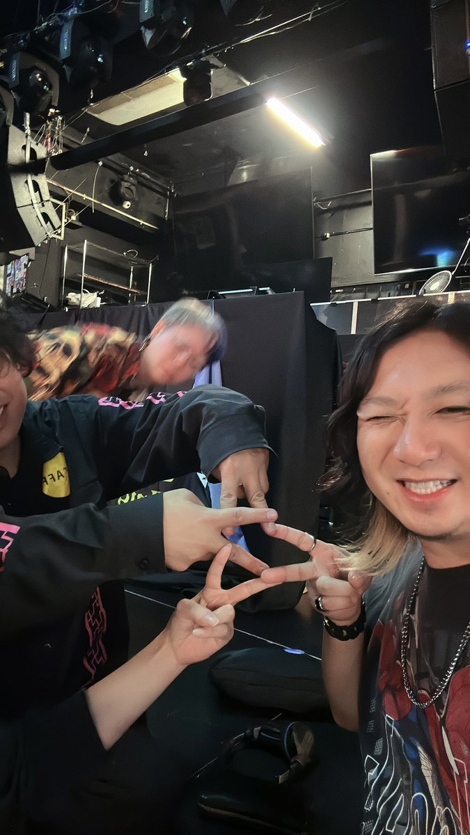riceballWAL's tweet photo. アニ狂イVol.32
お越しいただきありがとうございました🙇‍♀️
とにかく久しぶりで、鬼緊張、、
ただ始まってからのみんなの盛り上がりが凄すぎて、楽しすぎた🥹🔥
10周年イヤーに関われて本当に嬉しかったです!!改めて10周年おめでとう&amp;ありがとうございました🌺 https://t.co/YuWqBSunkh