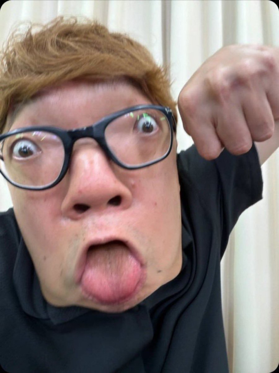 uekibachy's tweet photo. 死ぬんじゃねえぞ
　　　　　　　　　　　お互いにな https://t.co/k9XWVvOoih