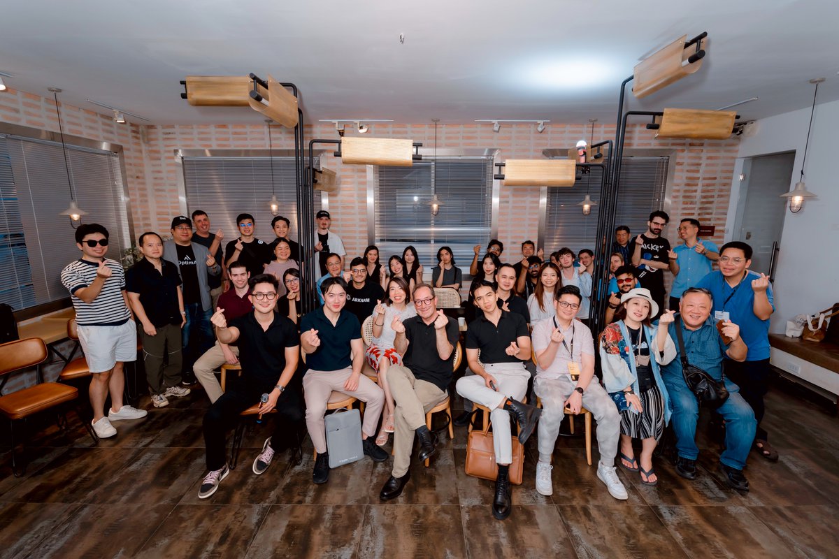apacdao's tweet photo. 70+ builders &amp; founders joined APAC DAO at Happy Builder Hours!

Huge thanks to @Unlimit_com and @utila_io for the insightful sharing, and to everyone who showed up, connected, shared ideas, and made the room what it was. 🤝

See you at the next one. 🔥 https://t.co/gNiukqCLdu
