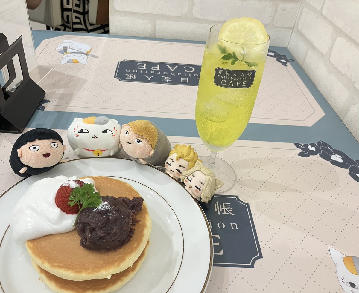 Inuwan707's tweet photo. 夏目のカフェは初めてかもなので、好きピ総出で参戦✨✨✨嬉しい💖
ニャンコ先生とエクボって、好きな人たちに先立たれる運命と書いてさだめで切ないなぁ…
😮‍💨࿔ https://t.co/s0hngBoKMl