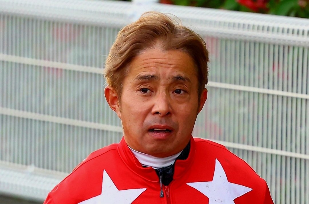 shigerugachi27's tweet photo. ★今日の競馬★
#札幌記念
#ホウオウビスケッツ

ここ4走は
いずれも二桁着順🌀
緩やかに
ピークアウトは
否めないが😅

昨年1番人気、秋天2着
実績では譲れない

行くのは
サクラファレルぐらい

展開面と
低調メンバー

自分の競馬に
持ち込み
イワータ得意の
ヤキソバ追いで⚔️ https://t.co/yDlyOPGL49