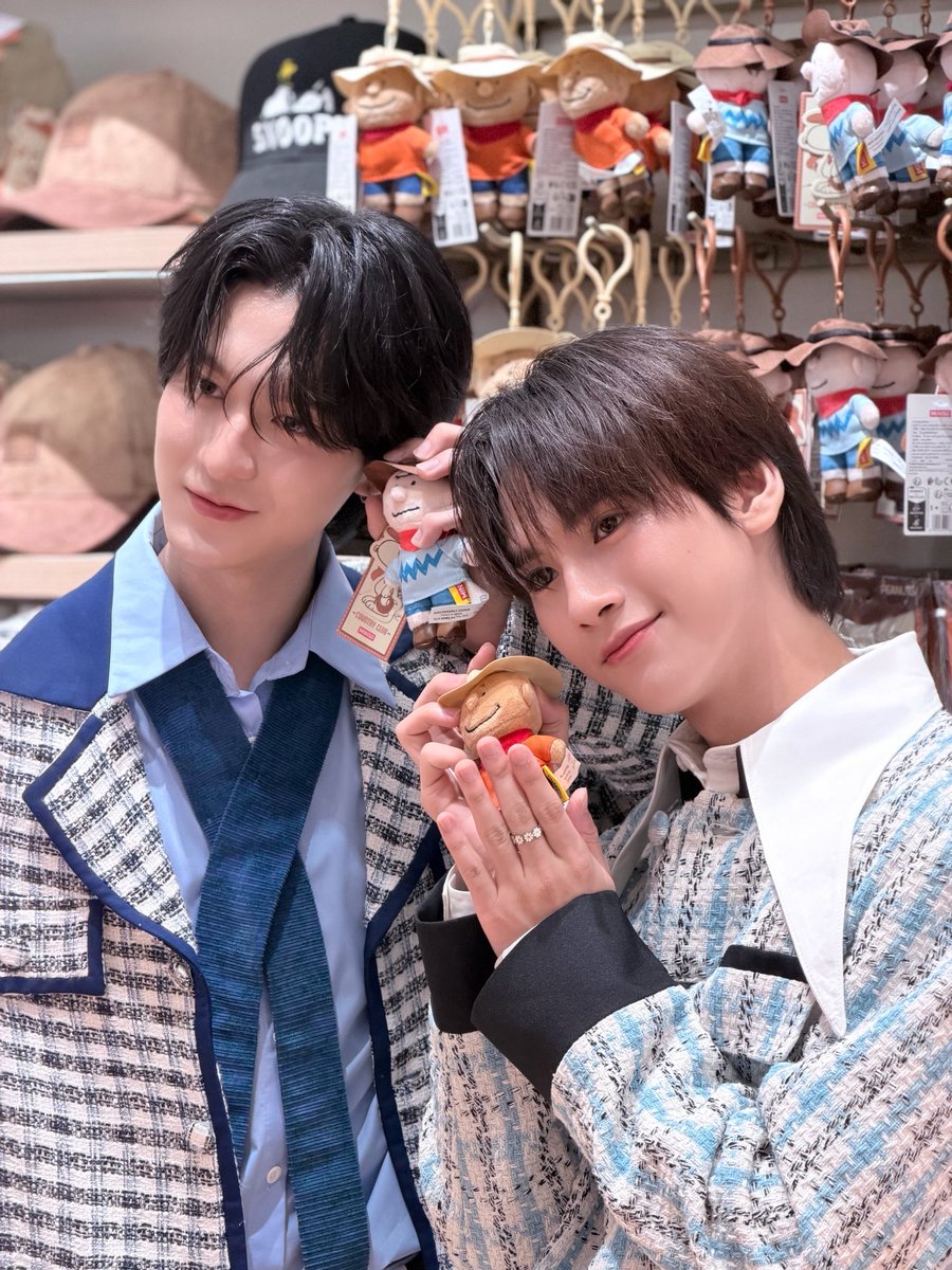 DomundiTV's tweet photo. ขอขอบคุณ “MINISO” และ “Fashion Island” ที่ให้เกียรติ “ริวจิน” @rryjinnn เเละ “เเพทจิ” @chira_patt ได้มาร่วมกิจกรรมงานในวันนี้นะคะ 🥰
ขอขอบคุณแฟน ๆ ทุกคนที่มาเจอกัน รวมถึงแฟน ๆ ที่ส่งกำลังใจมาให้ทั้งสองคนด้วยนะคะ 🫶🏻✨️
#MINISOTHxRyujinPatji
#MINISOFriends
#MINISOTH https://t.co/0DYR5zPq6b
