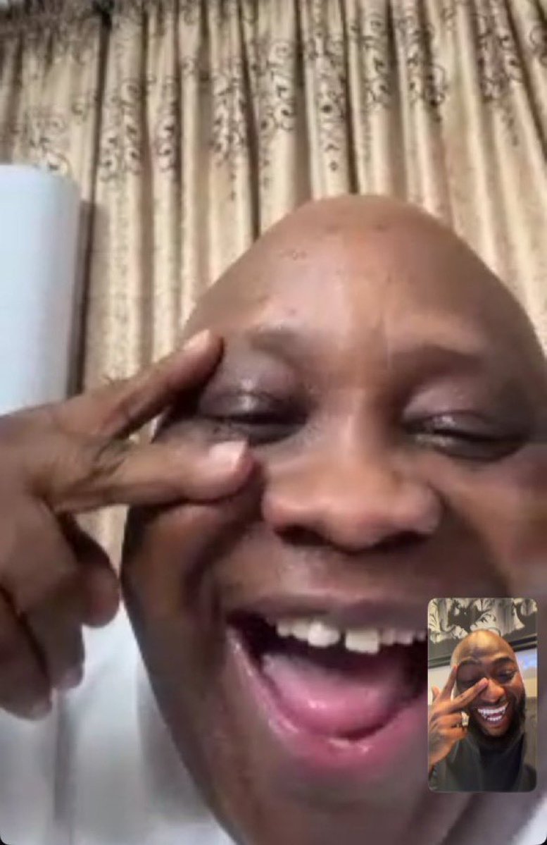 FwTrex's tweet photo. Just  look at Davido and his uncle but my own uncle is trying to kee me and take my land 💔😭 https://t.co/8GVDwbWJ4K
