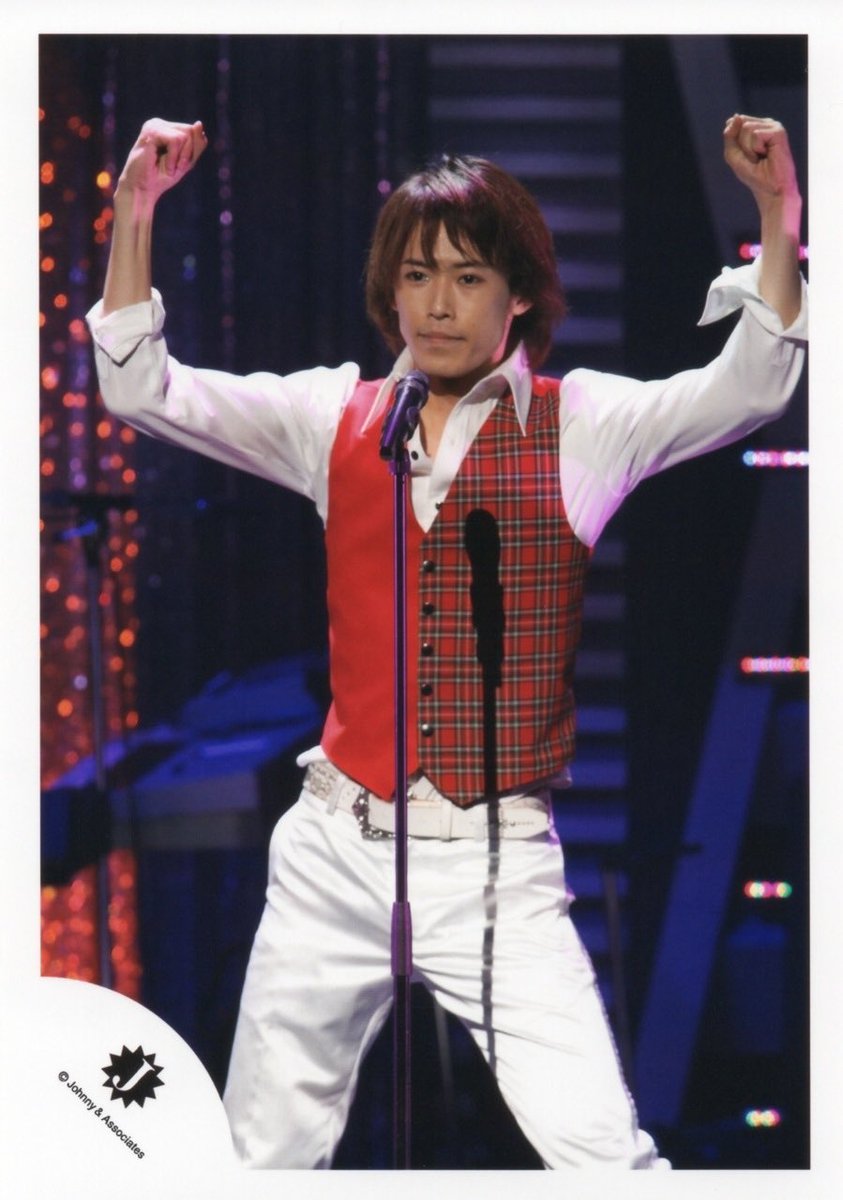 mor0_hrk's tweet photo. え、今年のジャニーズ銀座GWの祝日1日ふぉゆにくれるんですか？？？とかやってた時から武道館まで13年経ってるの怖すぎるし、あの当時のメンカラベスト衣装から考えると、いろんな衣装用意してもらえたな…と🥲 https://t.co/kJjCvUCo20