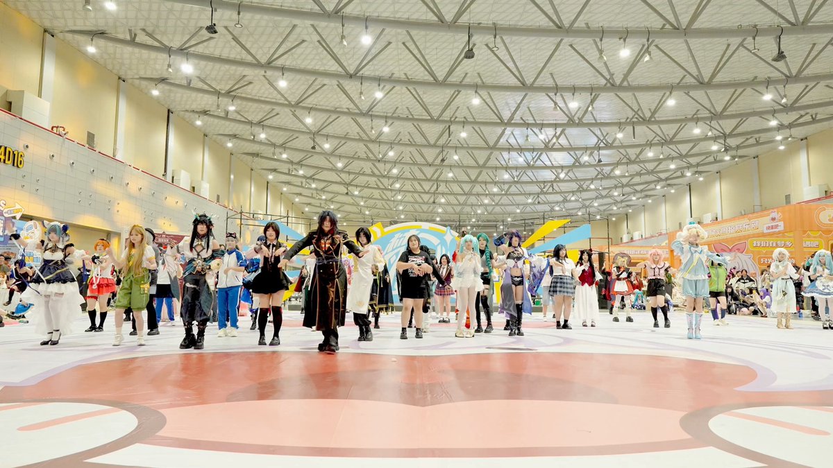 abbey_bertrams's tweet photo. Just had the best time at the city’s anime convention—met amazing cosplayers, scored exclusive merch, and took way too many photos! #ComicCon#AnimeLife https://t.co/hBqUEAyDTt