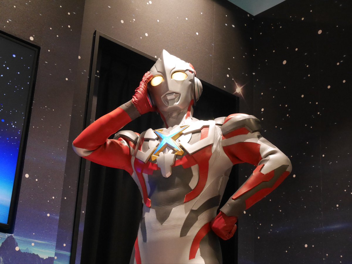obotheend's tweet photo. 息子とウル活、ウルトラアスレチック大阪へ✨息子の推しエックスとアスレでは初めましてのオーブハリケーンスラッシュ！珍しいレアな組み合わせでお二人ともカッコよかったです！！

#ウルトラアスレチック大阪
#ウルトラマンエックス
#ウルトラマンオーブハリケーンスラッシュ https://t.co/Rq8mshm9AE
