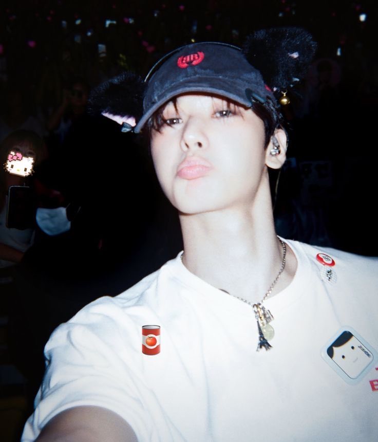ihhhyeon's tweet photo. i miss u https://t.co/Fx3hmDTTLe
