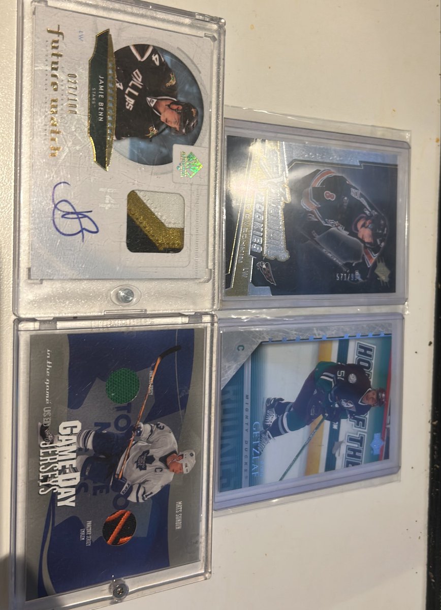 ShotPropz's tweet photo. Are hockey cards cool again? #hockeycard #ovechkin #getzlaf #benn #rc #rookie https://t.co/YM7GWUlvhr