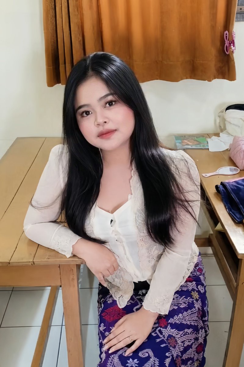 lipsgloses's tweet photo. suka bgt makeup aku yg disini https://t.co/Se9hsOJAWy