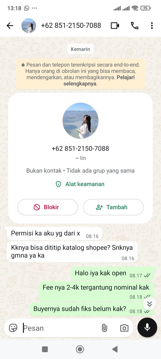gotchujango's tweet photo. @dctrext Singkatnya memang aku kemarin lagi cari tambahan uang receh, terus dia nyari jasa titip CO aku rep, terus dia ke wa nitip 2 katalog, aku gatau kalau ternyata sistem dianya split payment ke buyer salah satu korbannya @chanescent https://t.co/gFaV0wsX2S