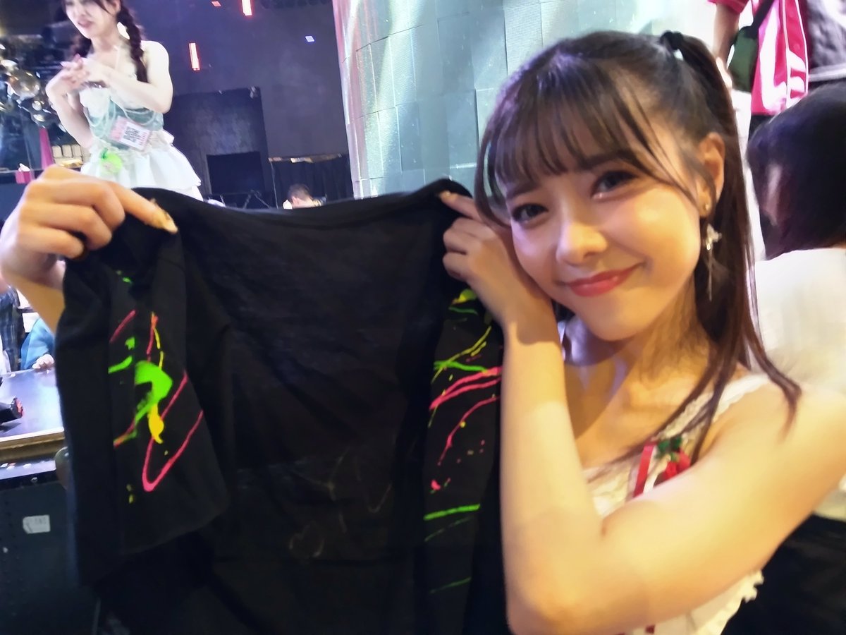 anokouta's tweet photo. 13日63ANGELにて

ビートイットのTシャツをゲットするなんて事は都市伝説レベルですがお久しぶりのゲットです

しかも ゆかちゃん☺️

いつもニコニコ優しいゆかちゃんなのにこちらがドキドキしてお話が出来ませんでしたが少し落ち着いてお話出来るようになる予感

@yuka_burlesque https://t.co/L3BSVyfCgc