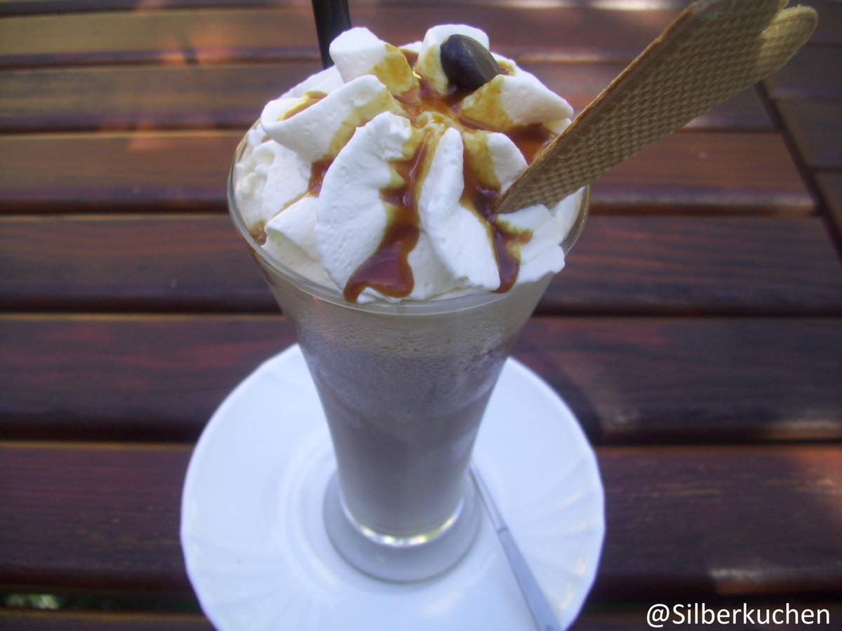 Silberkuchen's tweet photo. Guten Morgen...... genieße den Sonntag ! #dieRuhevordemSturm #foodphotography #foodblog #foodlover #foodforfoodies #twinkies #foodblogeats #foodbloggerlife #foodforlife #foodpics #foodforfoodies #foodingcuisine #foodbeast #garten #gartenzauber #gardenlove #livepic #bio #news https://t.co/RdEhf1JsVV