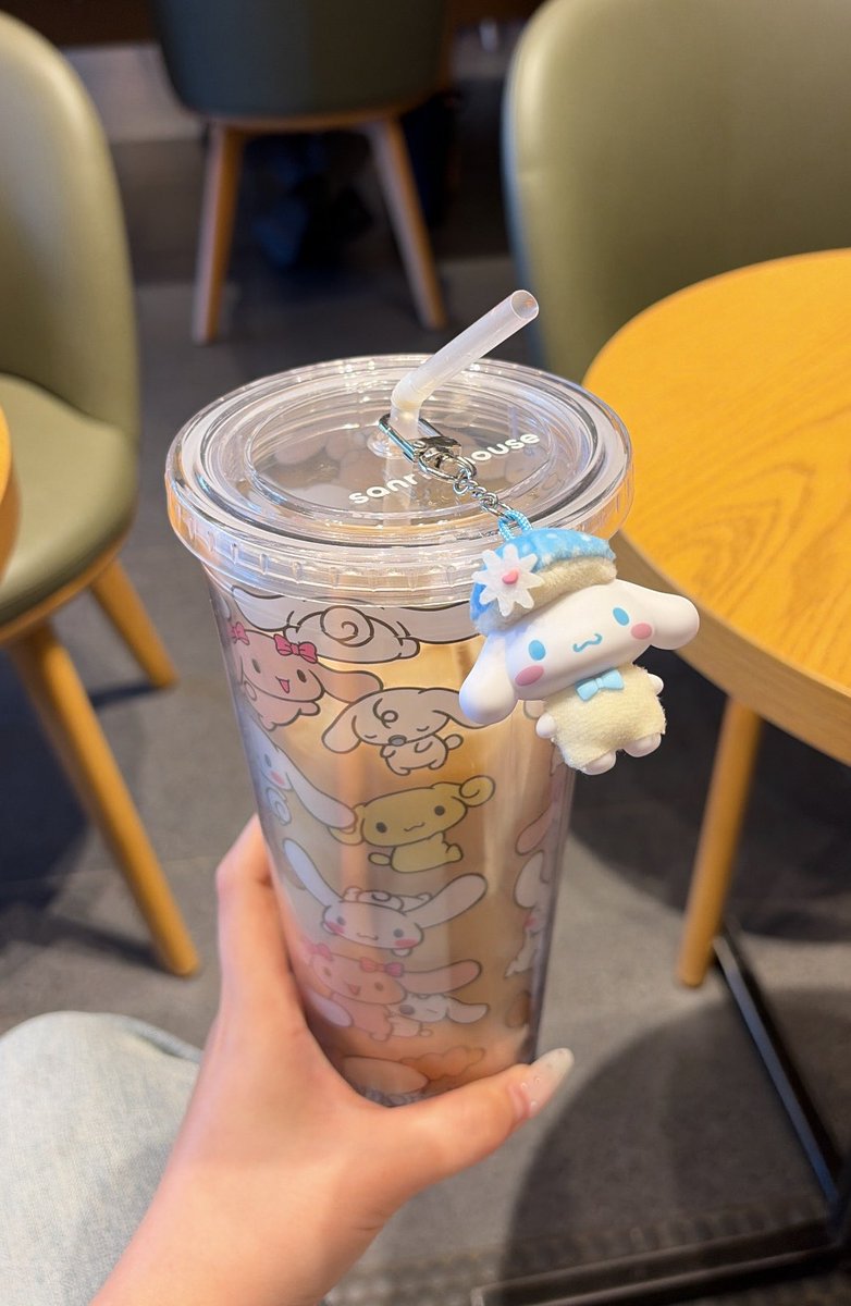 ponchan306's tweet photo. スタバに行くために買ったタンブラーﾈ申🤍 https://t.co/IOR2g7IXMu