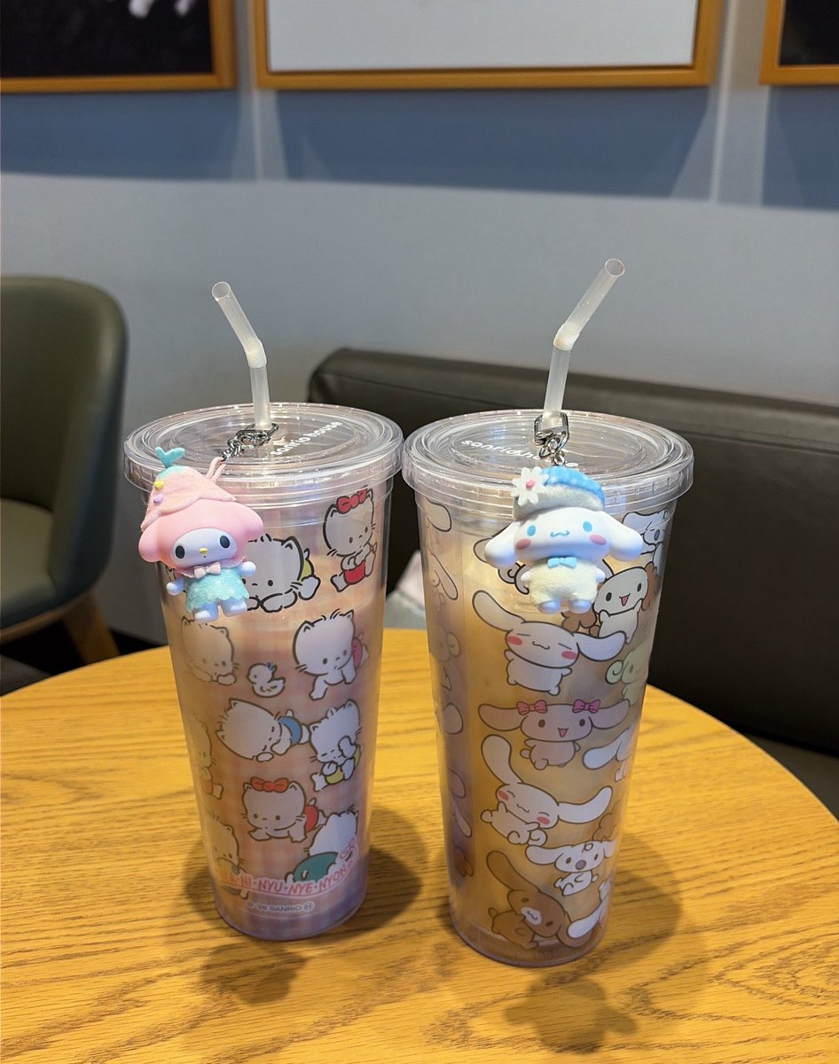 ponchan306's tweet photo. スタバに行くために買ったタンブラーﾈ申🤍 https://t.co/IOR2g7IXMu