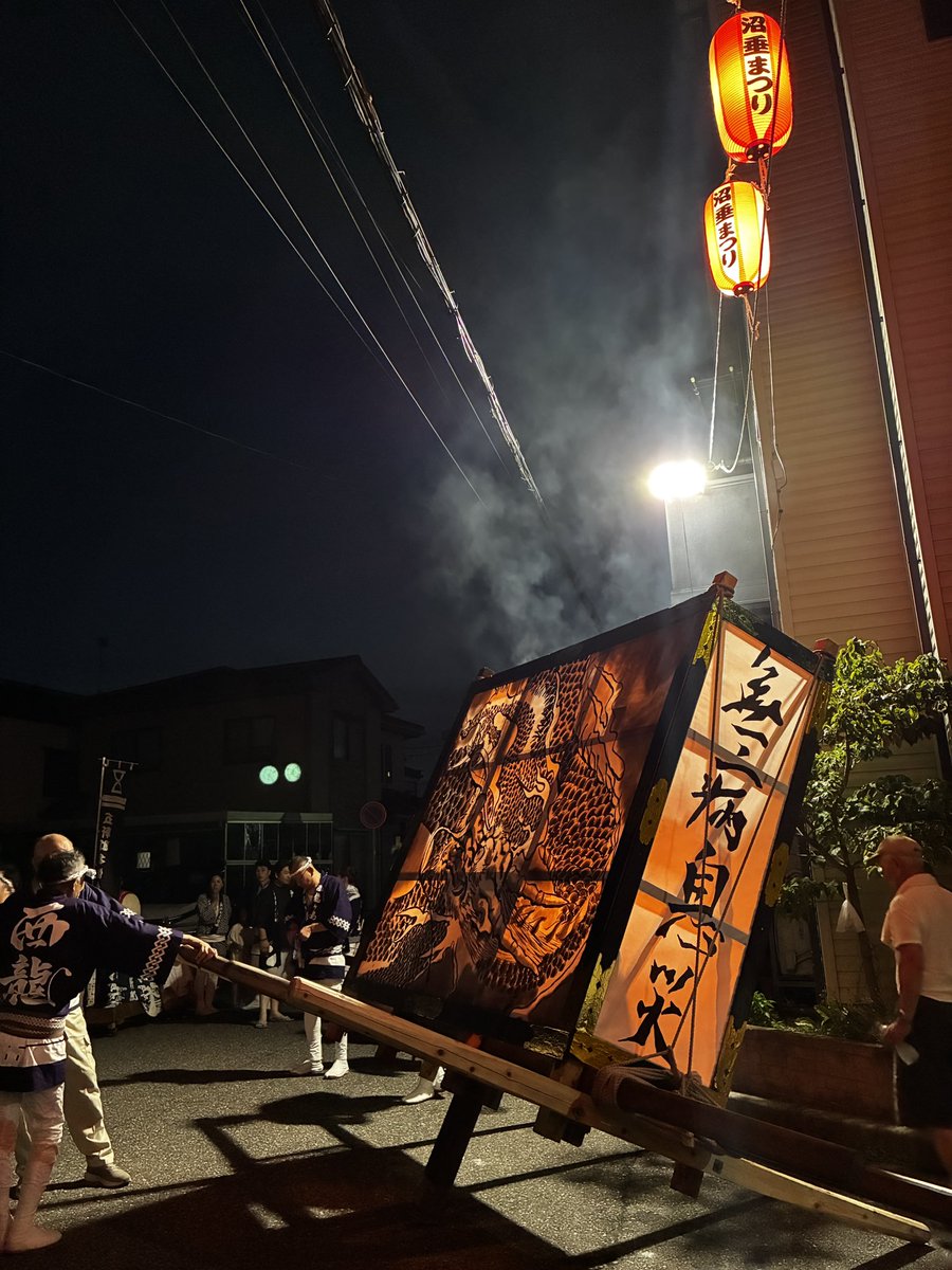 kizamiya's tweet photo. 今夜19時から沼垂まつり
灯篭の押合いはミモノ

#沼垂まつり
#灯篭
#西龍 https://t.co/G4v0QOy23z