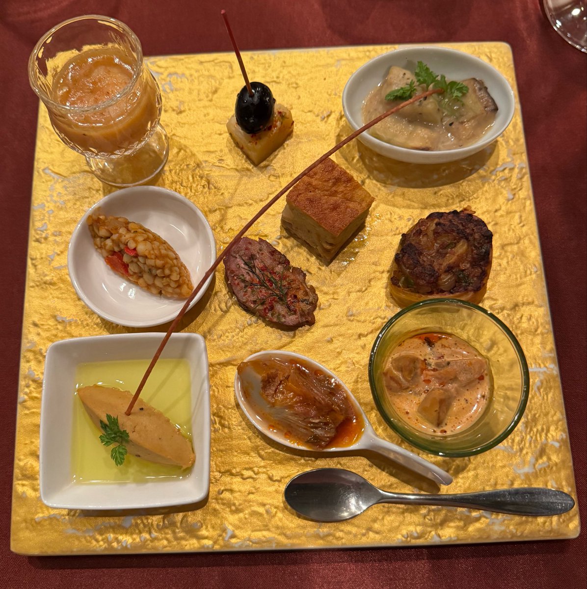 hrferret's tweet photo. 第8回独身貴族の会(オルマン帝国、トルコ料理) https://t.co/c4dn59EjmG