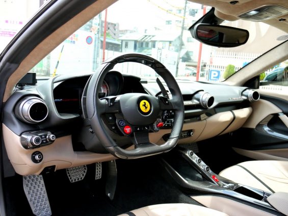 Ar4Lp's tweet photo. 🐴の中古車見てるけど赤内装ばっかりで見飽きるな 
トルトラとかの方がオシャレだなと思うんだけど人によるよね https://t.co/oEIwvsuz1b